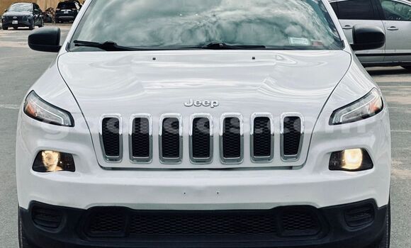 Acheter Import Voiture Jeep Cherokee Blanc à Dakar, Dakar
