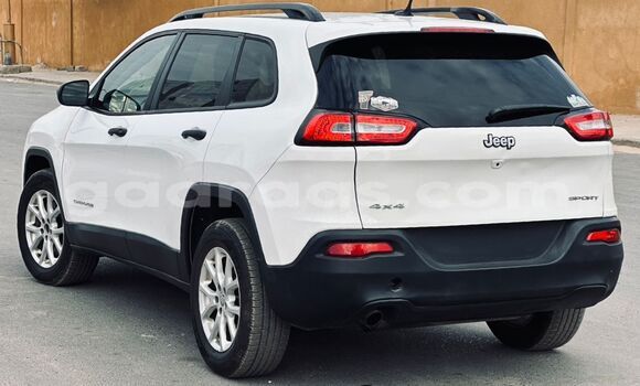 Buy Import Jeep Cherokee White Car in Dakar in Dakar Buy Import Jeep Cherokee White Car in Dakar in Dakar