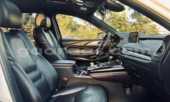 Acheter Import Voiture Mazda CX-9 Blanc à Dakar, Dakar Acheter Import Voiture Mazda CX-9 Blanc à Dakar, Dakar