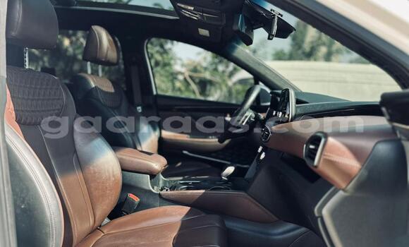 Buy Import Hyundai Santa Fe White Car in Dakar in Dakar Buy Import Hyundai Santa Fe White Car in Dakar in Dakar