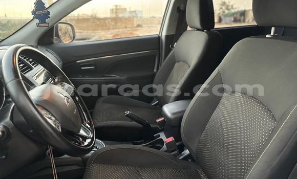 Acheter Occasion Voiture Mitsubishi Outlander Blanc à Dakar, Dakar Acheter Occasion Voiture Mitsubishi Outlander Blanc à Dakar, Dakar