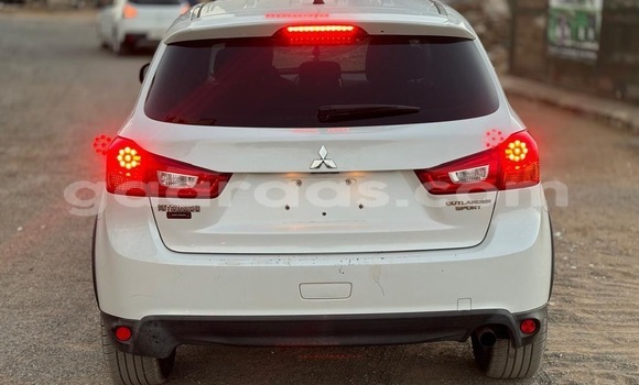 Acheter Occasion Voiture Mitsubishi Outlander Blanc à Dakar, Dakar Acheter Occasion Voiture Mitsubishi Outlander Blanc à Dakar, Dakar