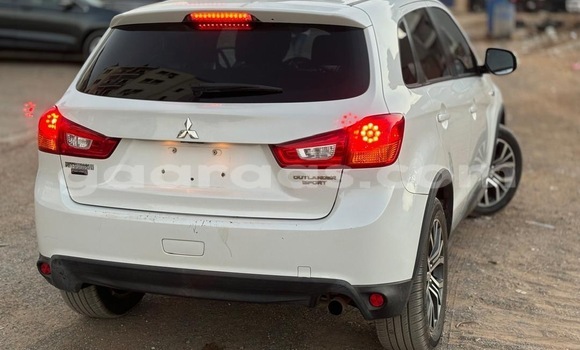 Acheter Occasion Voiture Mitsubishi Outlander Blanc à Dakar, Dakar Acheter Occasion Voiture Mitsubishi Outlander Blanc à Dakar, Dakar