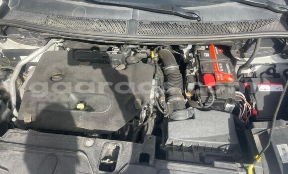 Acheter Occasion Voiture Peugeot 5008 Blanc à Dakar, Dakar Acheter Occasion Voiture Peugeot 5008 Blanc à Dakar, Dakar