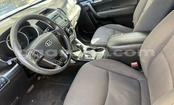 Buy Used Kia Sorento White Car in Dakar in Dakar Buy Used Kia Sorento White Car in Dakar in Dakar