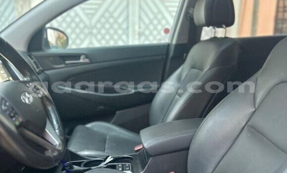 Acheter Occasion Voiture Hyundai Tucson Blanc à Dakar, Dakar Acheter Occasion Voiture Hyundai Tucson Blanc à Dakar, Dakar