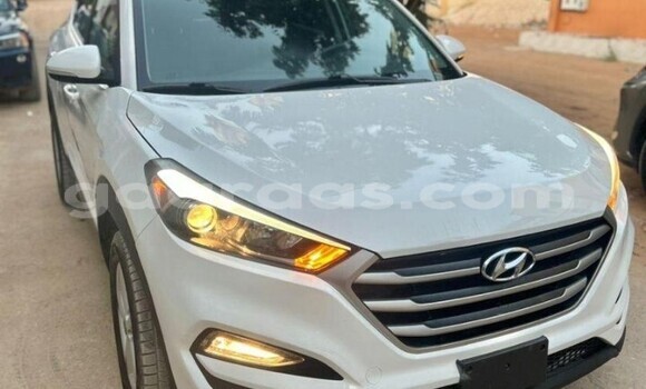 Acheter Occasion Voiture Hyundai Tucson Blanc à Dakar, Dakar Acheter Occasion Voiture Hyundai Tucson Blanc à Dakar, Dakar