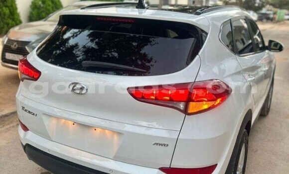 Acheter Occasion Voiture Hyundai Tucson Blanc à Dakar, Dakar Acheter Occasion Voiture Hyundai Tucson Blanc à Dakar, Dakar