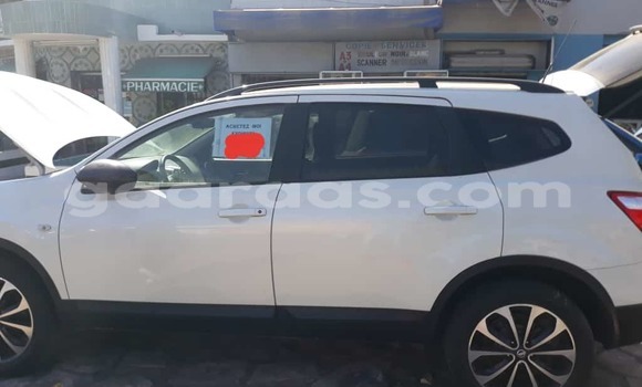 Buy Used Nissan Qashqai+2 White Car in Dakar in Dakar Buy Used Nissan Qashqai+2 White Car in Dakar in Dakar