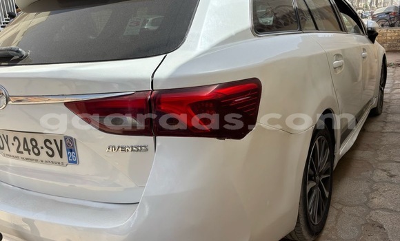 Buy Used Toyota Avensis Blanc Car in Dakar in Dakar Buy Used Toyota Avensis Blanc Car in Dakar in Dakar