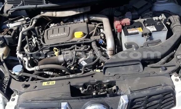 Buy Used Nissan Qashqai+2 White Car in Dakar in Dakar Buy Used Nissan Qashqai+2 White Car in Dakar in Dakar