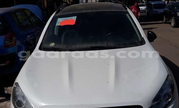 Buy Used Nissan Qashqai+2 White Car in Dakar in Dakar Buy Used Nissan Qashqai+2 White Car in Dakar in Dakar