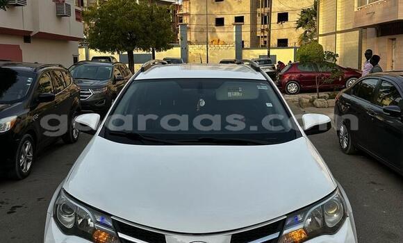 Acheter Occasion Voiture Toyota RAV4 Blanc à Dakar, Dakar