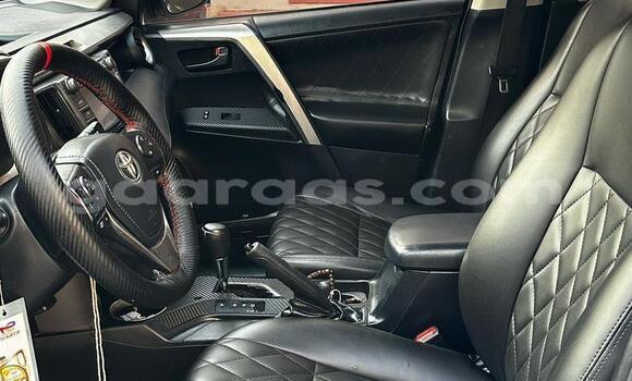 Dieundeu Occasion Toyota RAV4 White Auto in Dakar in Dakar Dieundeu Occasion Toyota RAV4 White Auto in Dakar in Dakar