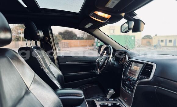 Buy Import Jeep Grand Cherokee Black Car in Dakar in Dakar Buy Import Jeep Grand Cherokee Black Car in Dakar in Dakar