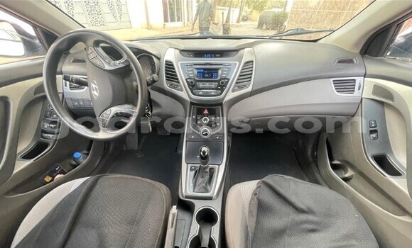 Acheter Occasion Voiture Hyundai Elantra Blanc à Dakar, Dakar Acheter Occasion Voiture Hyundai Elantra Blanc à Dakar, Dakar