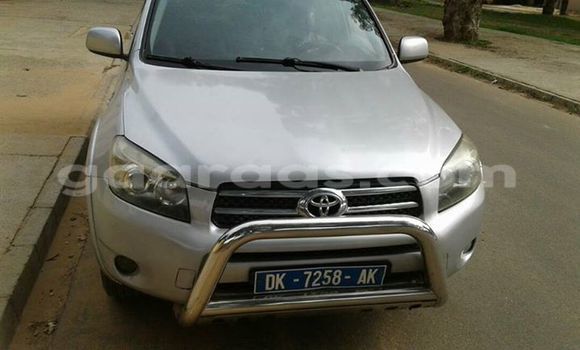 Acheter Occasion Voiture Toyota RAV4 Gris à Gueule Tapee Fass Colobane au Dakar Acheter Occasion Voiture Toyota RAV4 Gris à Gueule Tapee Fass Colobane au Dakar