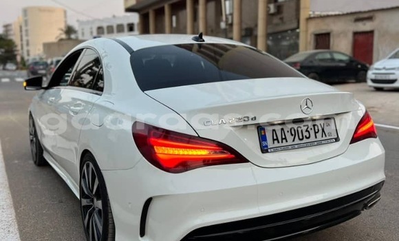 Acheter Occasion Voiture Mercedes‒Benz CLA-klasse Blanc à Dakar, Dakar Acheter Occasion Voiture Mercedes‒Benz CLA-klasse Blanc à Dakar, Dakar
