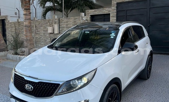 Acheter Occasion Voiture Kia Sportage Blanc à Dakar, Dakar Acheter Occasion Voiture Kia Sportage Blanc à Dakar, Dakar