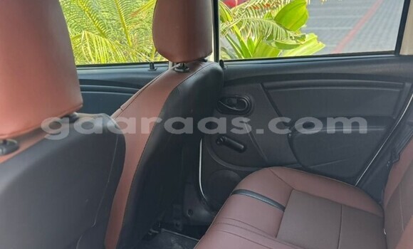 Dieundeu Occasion Dacia Duster Blanc Auto in Dakar in Dakar Dieundeu Occasion Dacia Duster Blanc Auto in Dakar in Dakar