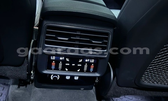 Dieundeu Occasion Audi Q8 Silver Auto in Dakar in Dakar Dieundeu Occasion Audi Q8 Silver Auto in Dakar in Dakar