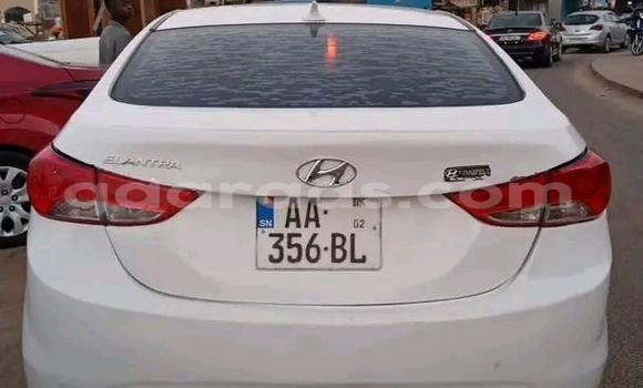Buy Used Hyundai Elantra Blanc Car in Dakar in Dakar Buy Used Hyundai Elantra Blanc Car in Dakar in Dakar