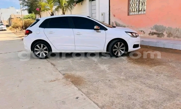 Dieundeu Occasion Citroen C4 Blanc Auto in Dakar in Dakar Dieundeu Occasion Citroen C4 Blanc Auto in Dakar in Dakar