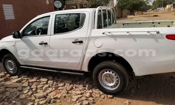 Dieundeu Occasion Mitsubishi L200 White Auto in Dakar in Dakar Dieundeu Occasion Mitsubishi L200 White Auto in Dakar in Dakar