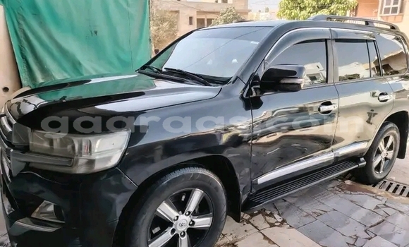 Dieundeu Occasion Toyota Land Cruiser Black Auto in Dakar in Dakar Dieundeu Occasion Toyota Land Cruiser Black Auto in Dakar in Dakar
