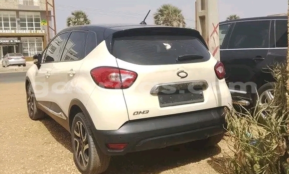 Dieundeu Occasion Renault ZOE White Auto in Dakar in Dakar Dieundeu Occasion Renault ZOE White Auto in Dakar in Dakar