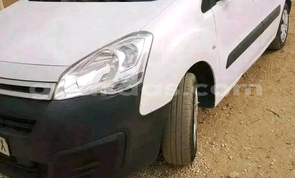 Buy Used Citroen Berlingo White Car in Dakar in Dakar Buy Used Citroen Berlingo White Car in Dakar in Dakar