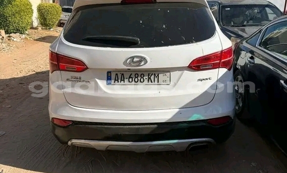 Dieundeu Occasion Hyundai Santa Fe Blanc Auto in Dakar in Dakar Dieundeu Occasion Hyundai Santa Fe Blanc Auto in Dakar in Dakar