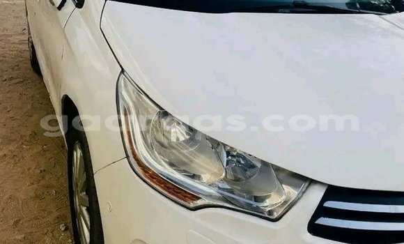 Dieundeu Occasion Citroen C4 Blanc Auto in Dakar in Dakar Dieundeu Occasion Citroen C4 Blanc Auto in Dakar in Dakar