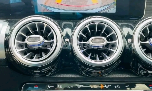 Acheter Occasion Voiture Mercedes‒Benz A-klasse Noir à Dakar, Dakar Acheter Occasion Voiture Mercedes‒Benz A-klasse Noir à Dakar, Dakar