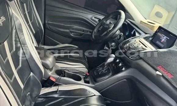 Dieundeu Occasion Ford Escape Black Auto in Dakar in Dakar Dieundeu Occasion Ford Escape Black Auto in Dakar in Dakar