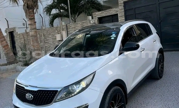 Dieundeu Occasion Kia Sportage White Auto in Dakar in Dakar Dieundeu Occasion Kia Sportage White Auto in Dakar in Dakar