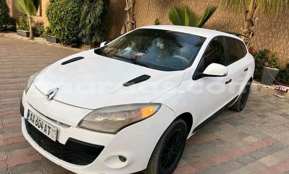 Dieundeu Occasion Renault Megane White Auto in Dakar in Dakar Dieundeu Occasion Renault Megane White Auto in Dakar in Dakar