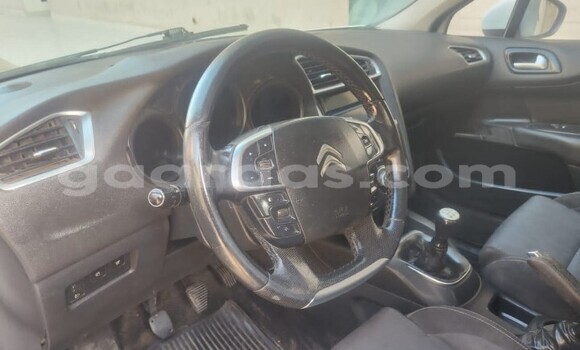 Buy Used Citroen C4 White Car in Dakar in Dakar Buy Used Citroen C4 White Car in Dakar in Dakar