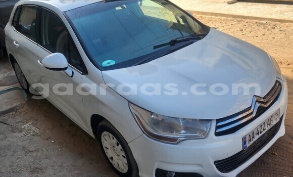 Buy Used Citroen C4 White Car in Dakar in Dakar Buy Used Citroen C4 White Car in Dakar in Dakar