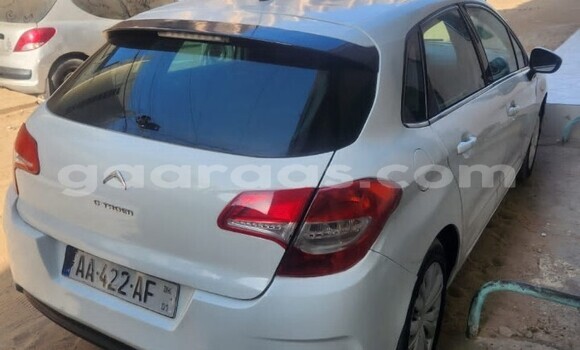 Buy Used Citroen C4 White Car in Dakar in Dakar Buy Used Citroen C4 White Car in Dakar in Dakar