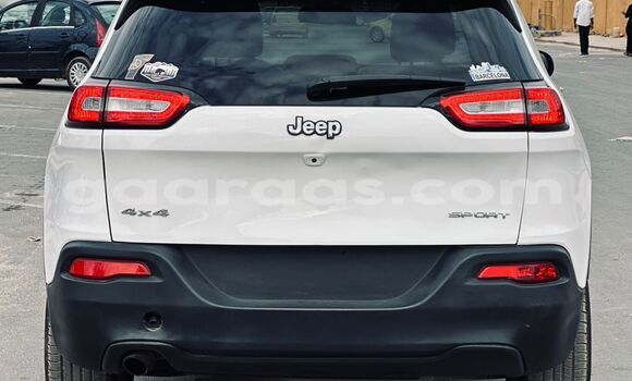 Acheter Occasion Voiture Jeep Cherokee Blanc à Dakar, Dakar Acheter Occasion Voiture Jeep Cherokee Blanc à Dakar, Dakar