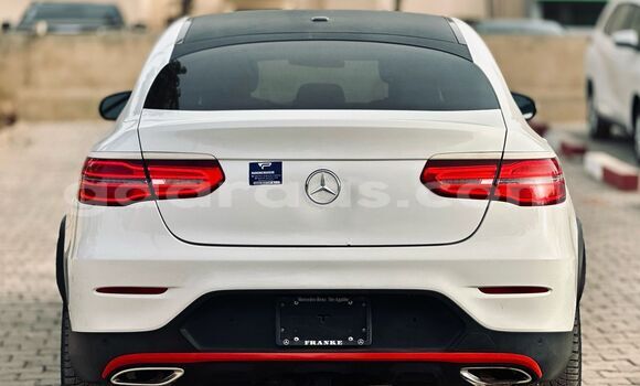 Acheter Occasion Voiture Mercedes‒Benz GLC Blanc à Dakar, Dakar Acheter Occasion Voiture Mercedes‒Benz GLC Blanc à Dakar, Dakar
