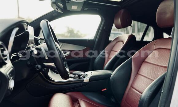 Acheter Occasion Voiture Mercedes‒Benz GLC Blanc à Dakar, Dakar Acheter Occasion Voiture Mercedes‒Benz GLC Blanc à Dakar, Dakar