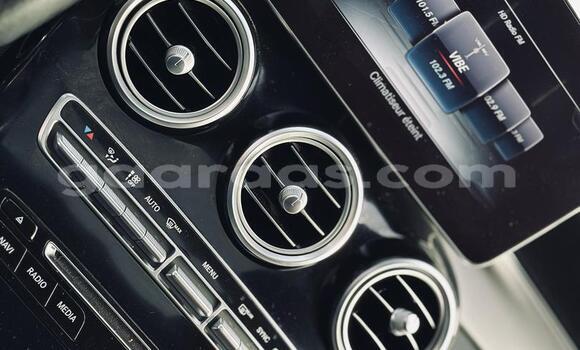 Acheter Occasion Voiture Mercedes‒Benz GLC Blanc à Dakar, Dakar Acheter Occasion Voiture Mercedes‒Benz GLC Blanc à Dakar, Dakar