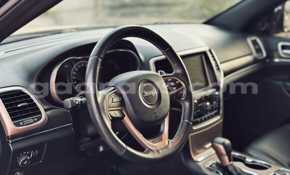 Dieundeu Occasion Jeep Grand Cherokee Black Auto in Dakar in Dakar Dieundeu Occasion Jeep Grand Cherokee Black Auto in Dakar in Dakar