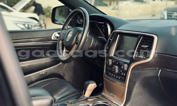 Dieundeu Occasion Jeep Grand Cherokee Black Auto in Dakar in Dakar Dieundeu Occasion Jeep Grand Cherokee Black Auto in Dakar in Dakar