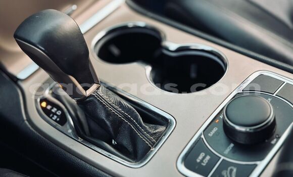 Dieundeu Occasion Jeep Grand Cherokee Black Auto in Dakar in Dakar Dieundeu Occasion Jeep Grand Cherokee Black Auto in Dakar in Dakar