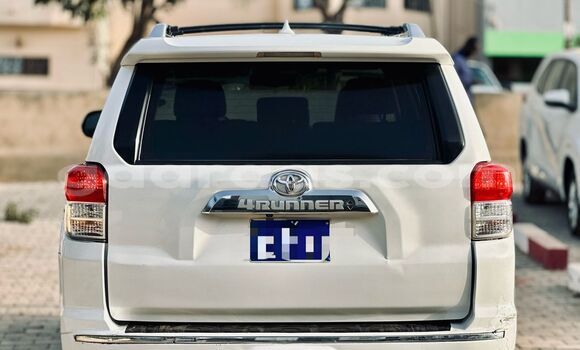 Buy Used Toyota 4Runner White Car in Dakar in Dakar Buy Used Toyota 4Runner White Car in Dakar in Dakar