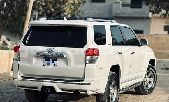 Buy Used Toyota 4Runner White Car in Dakar in Dakar Buy Used Toyota 4Runner White Car in Dakar in Dakar