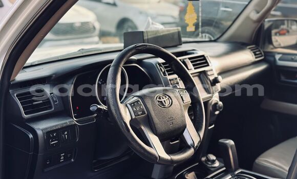 Buy Used Toyota 4Runner White Car in Dakar in Dakar Buy Used Toyota 4Runner White Car in Dakar in Dakar